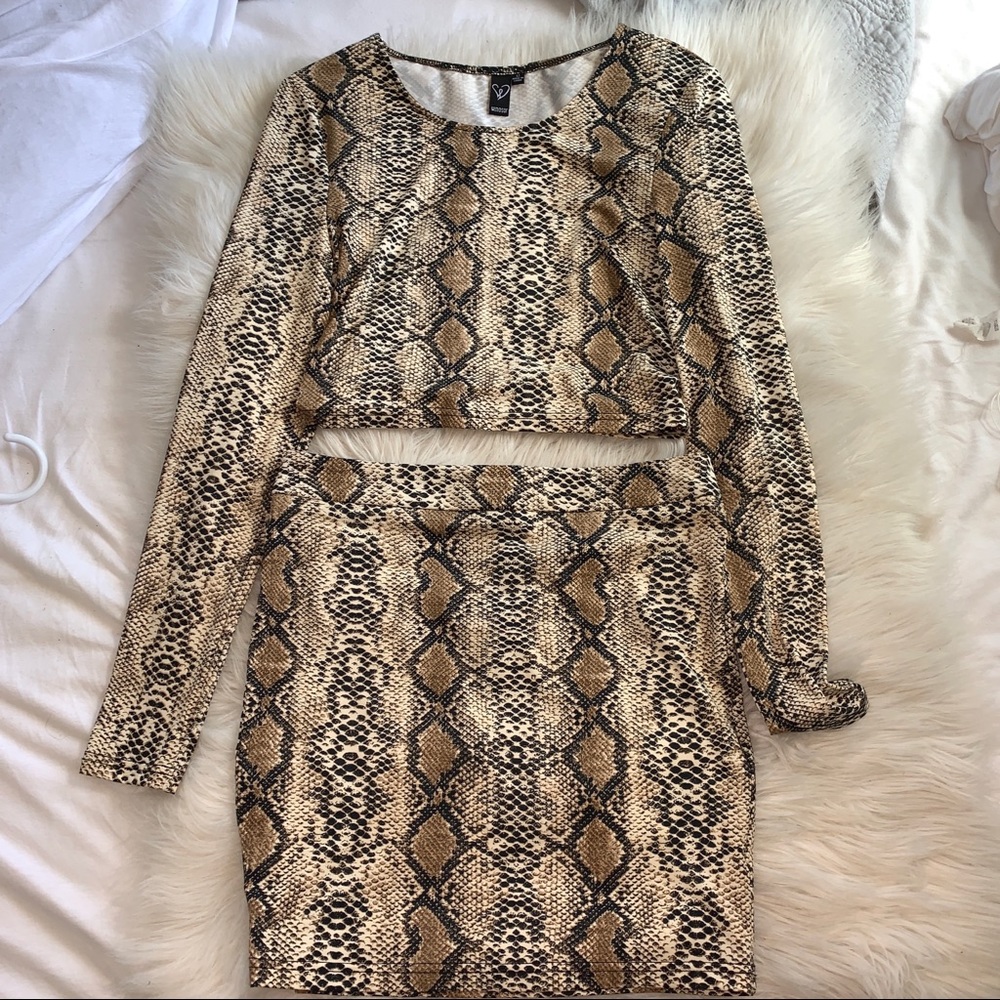 Windsor 2 piece set